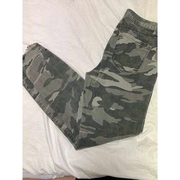 Rewash Denim - Ladies Rewash‎ Brand Camo Print Skinny Pants 7/28